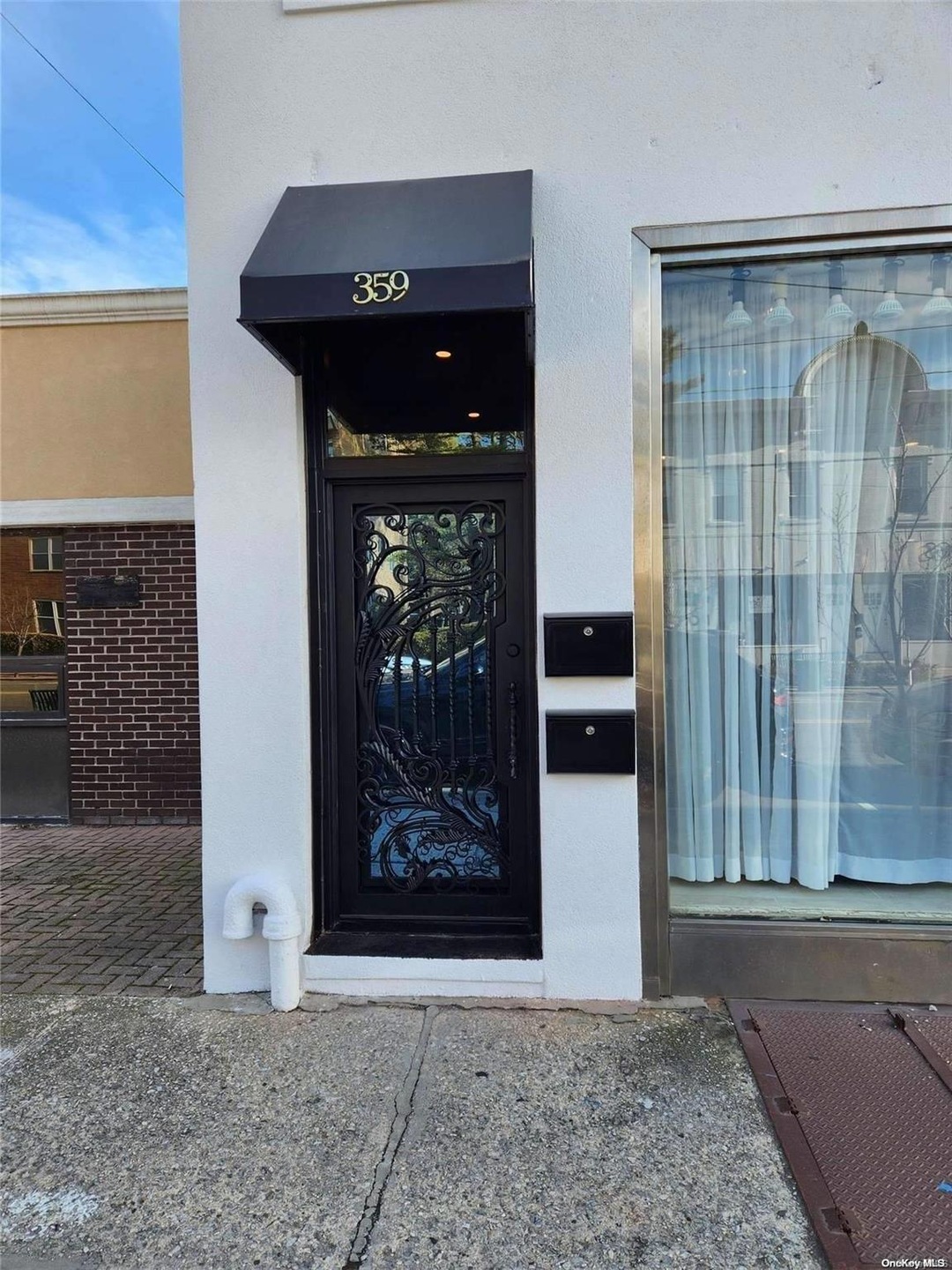 359 Central Ave unit 2, Lawrence, NY 11559 - photo 1
