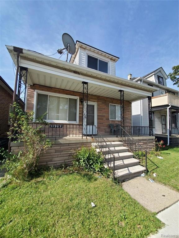 11909 Fleming St, HamtraMcK, MI 48212 - photo 1