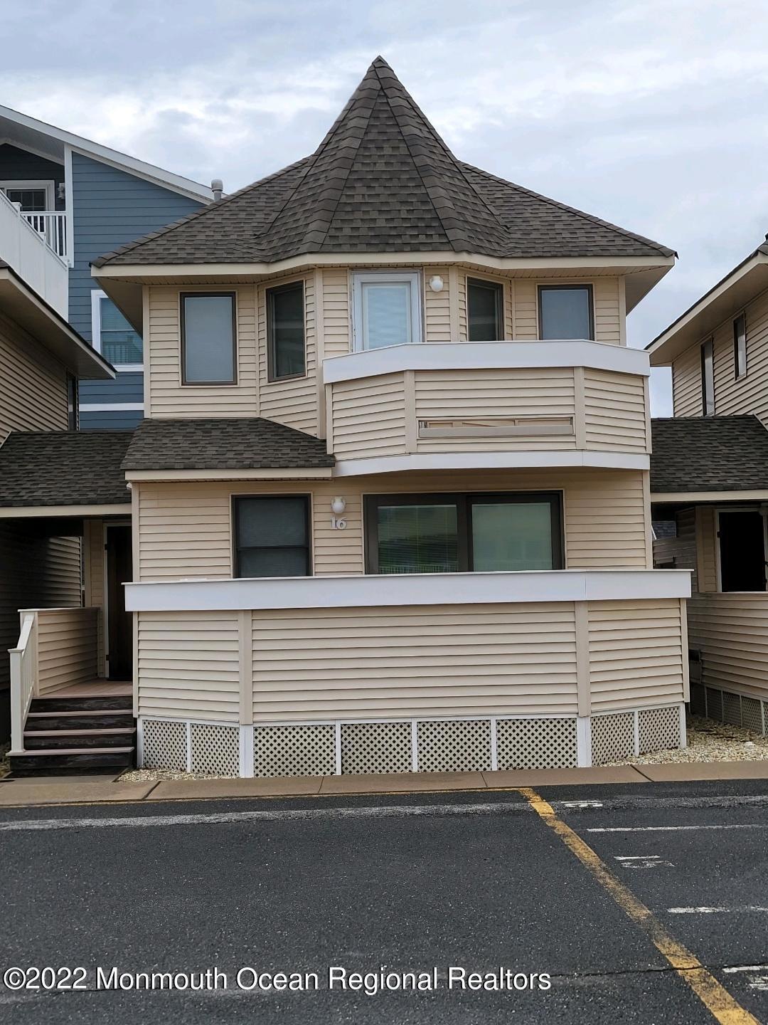 2 2nd Ave - Unit 16