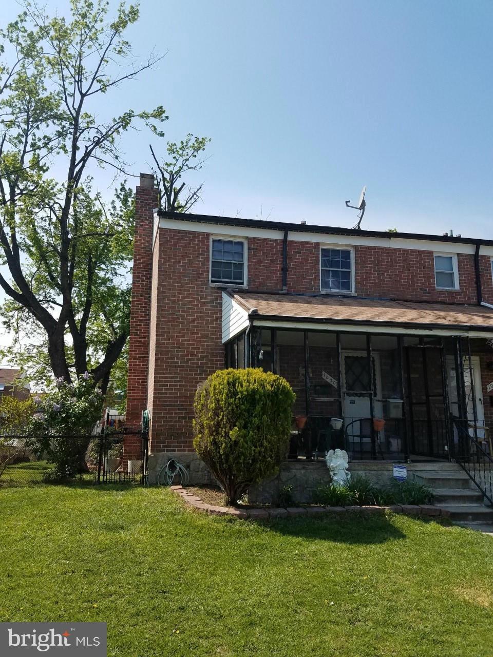 1020 Foxridge Ln, Essex, MD 21221 - photo 1