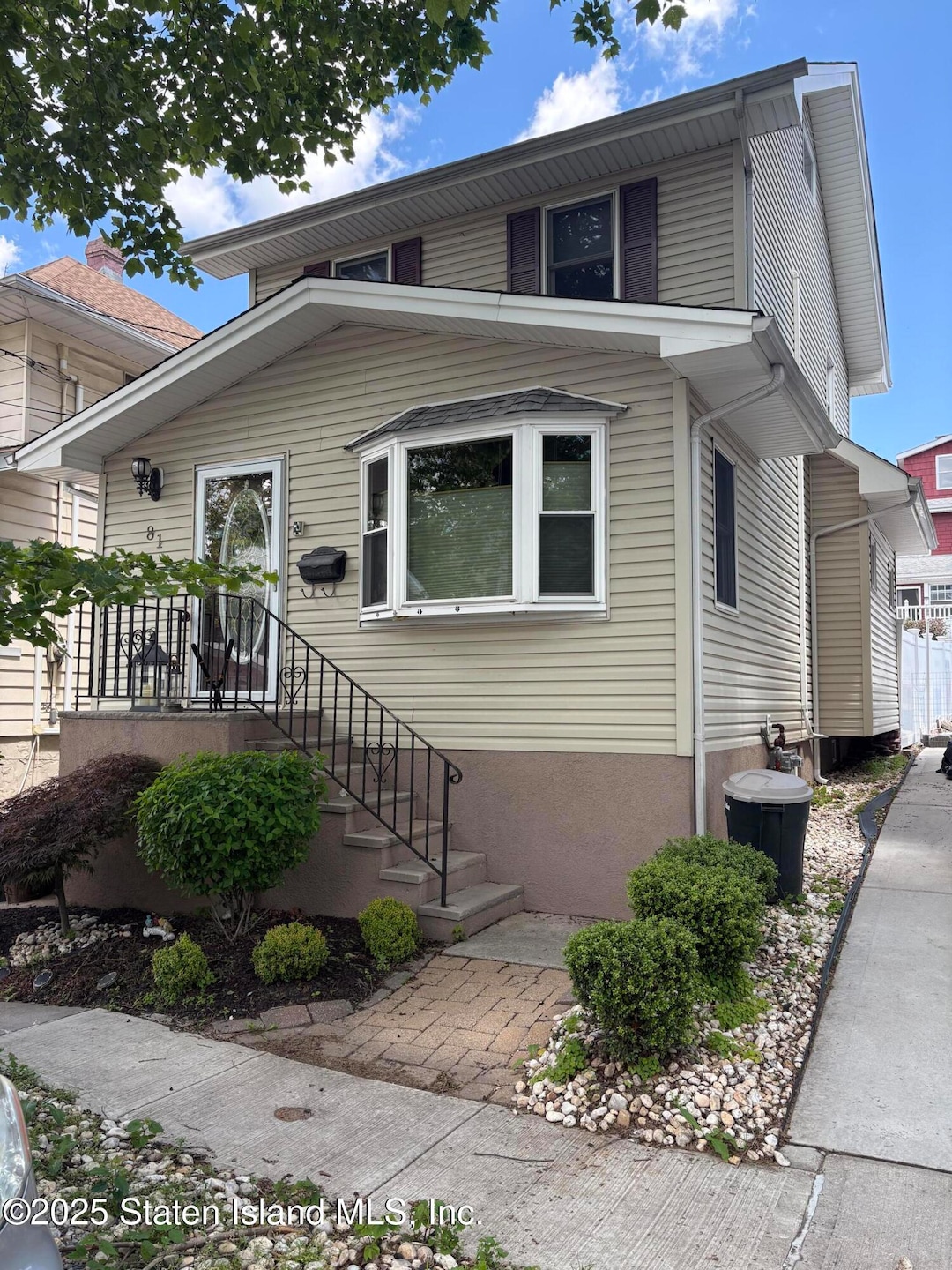 81 Winthrop Place