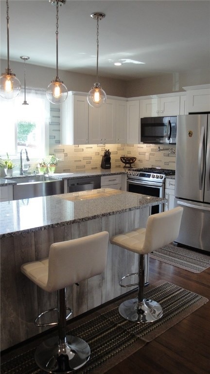 365 Northup St, Cranston, RI 02905 - photo 1