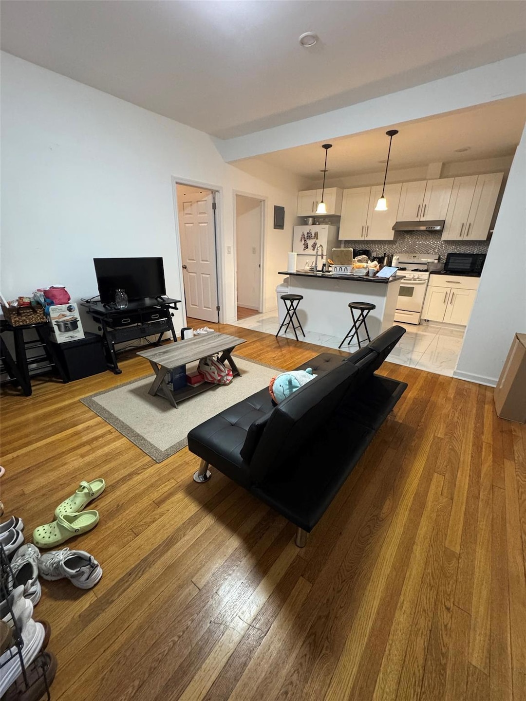 39-14 214th Place unit 1FL, Bayside, NY 11361 - photo 1