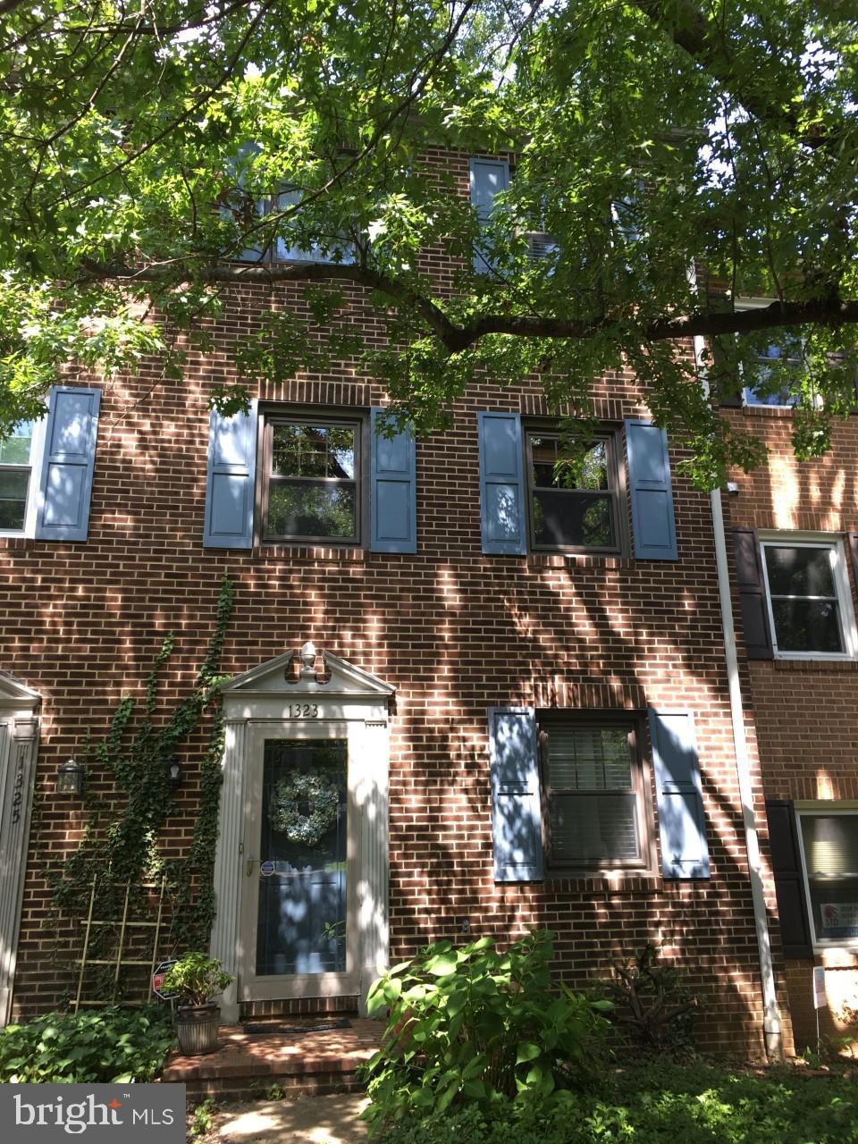 1323 W 10th St, Wilmington, DE 19806 - photo 1