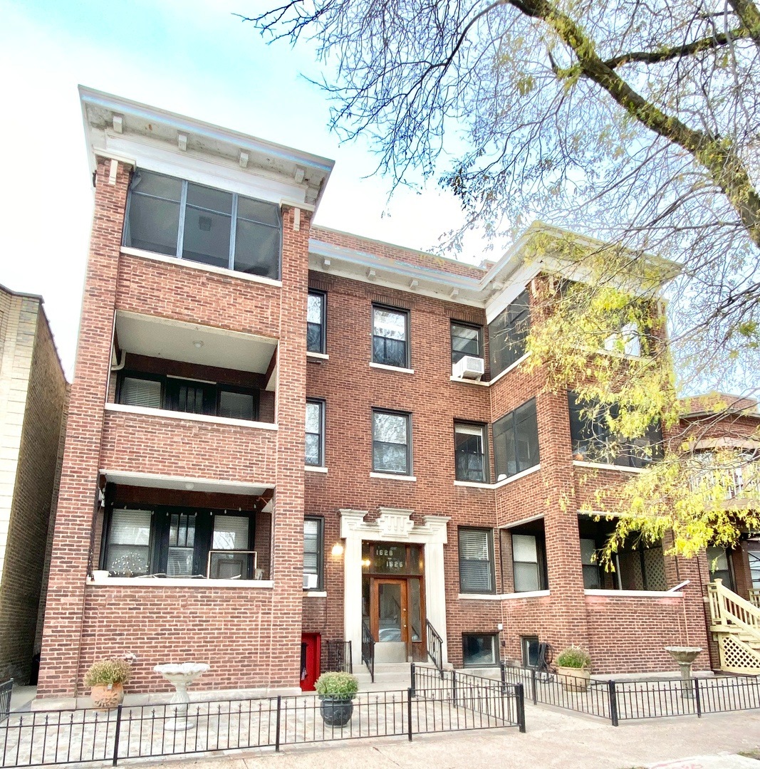 1626 W Rascher Ave unit 2, Chicago, IL 60640 - photo 1