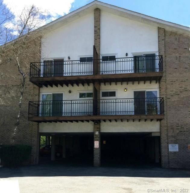 41 Rock Spring Rd unit 3, Stamford, CT 06906 - photo 1