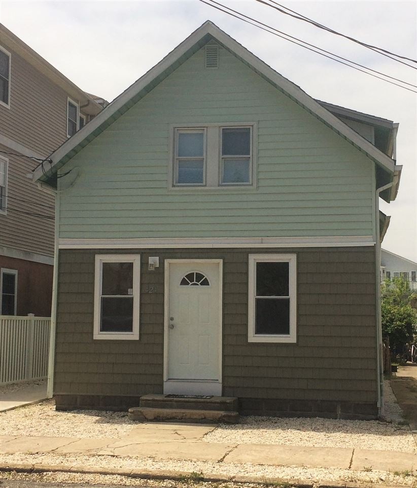 424 W Roberts Ave, Wildwood, NJ 08260 - photo 1