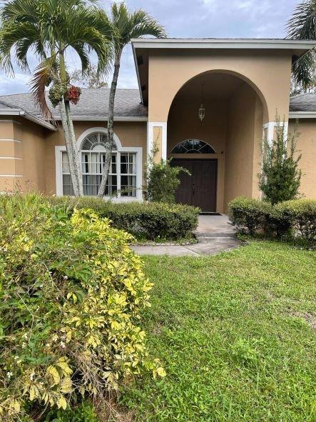 FRONT OF THE HOUSE