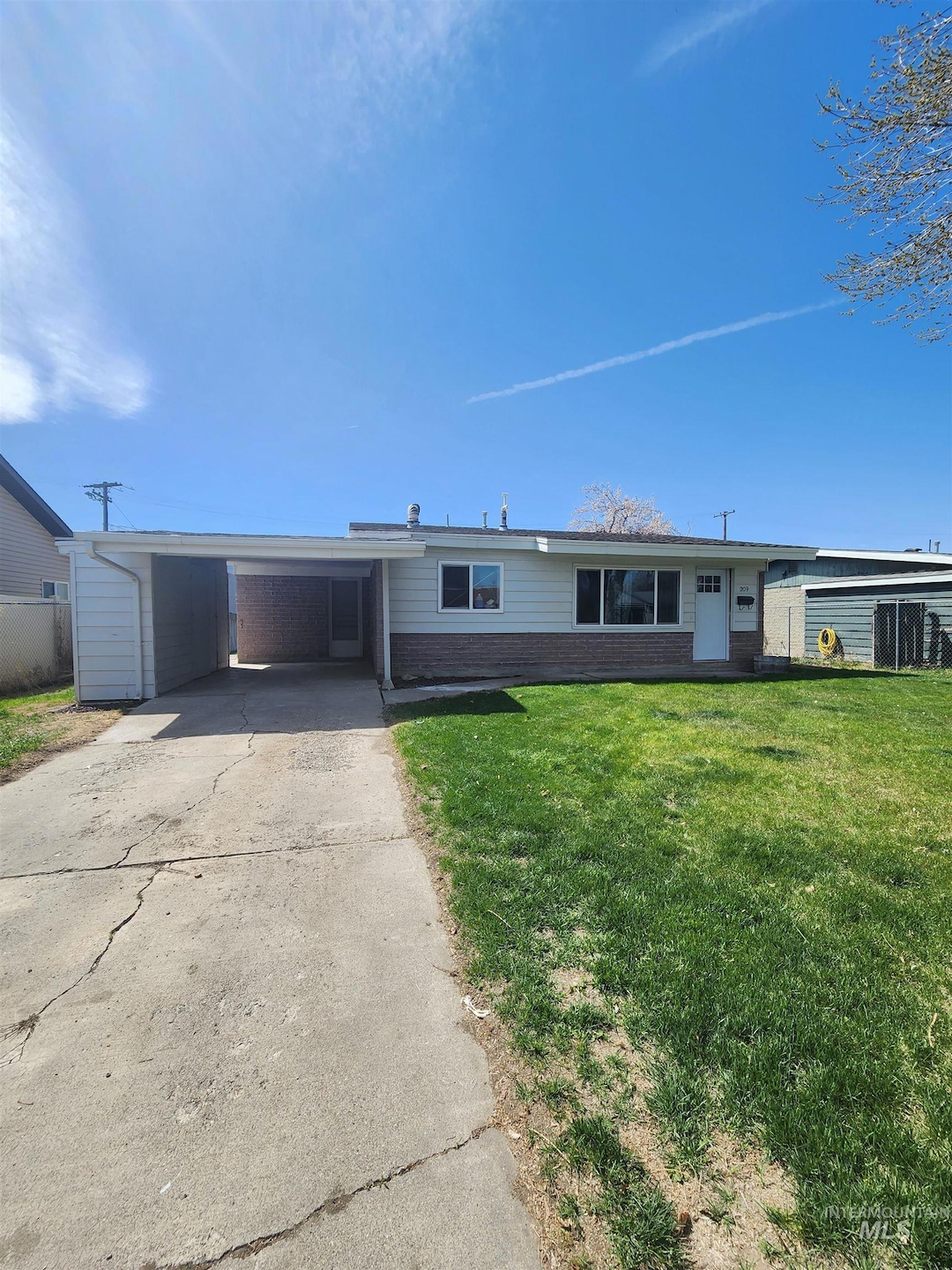 209 W 25th St, Burley, ID 83318 - photo 1