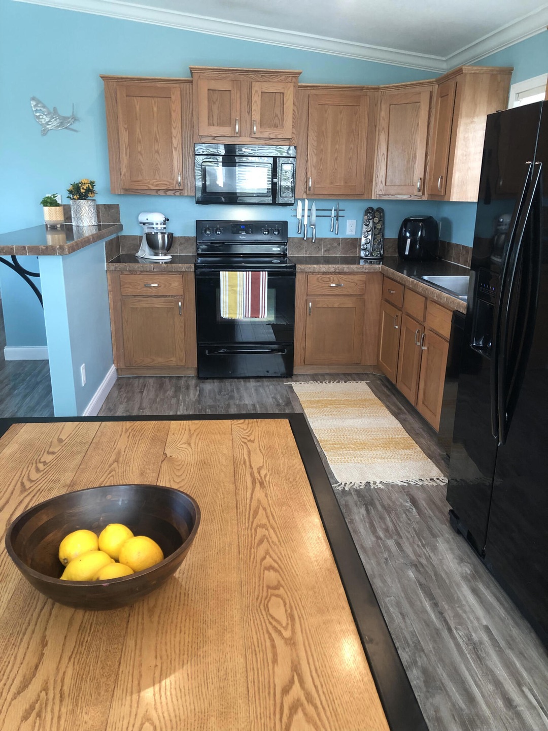 252 Lemons Kitch