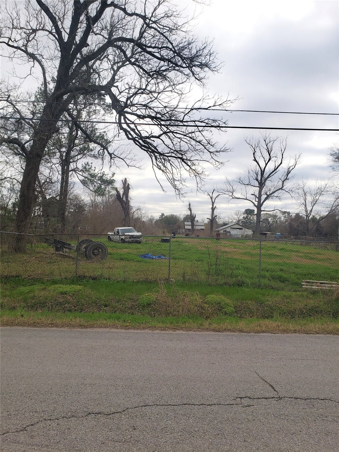 7442 Finch St, Houston, TX 77028 - photo 1