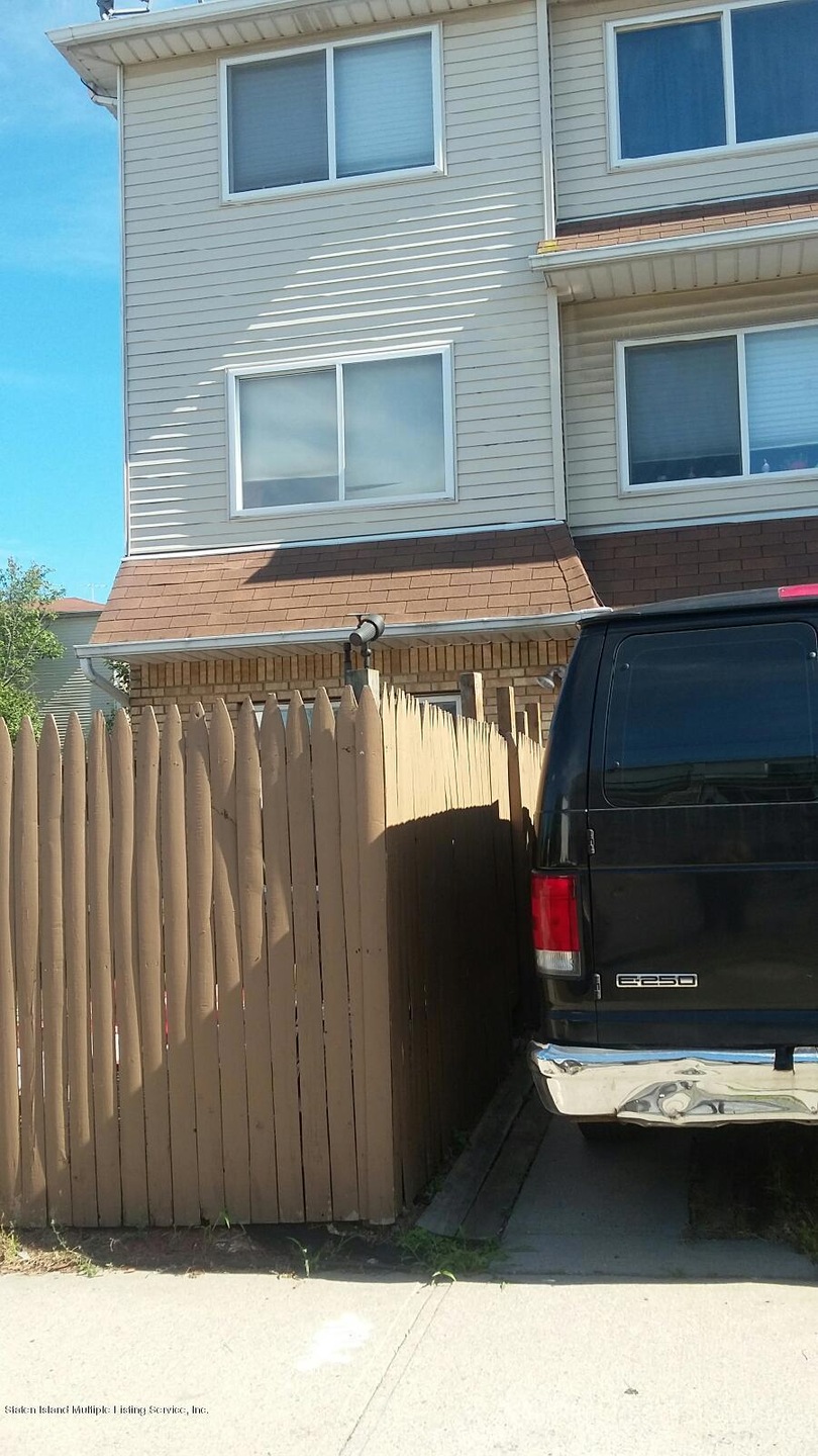 10 Ashley Ln, Staten Island, NY 10309 - photo 1