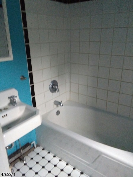 689 Brass Castle Rd, Belvidere, NJ 07823 - photo 1