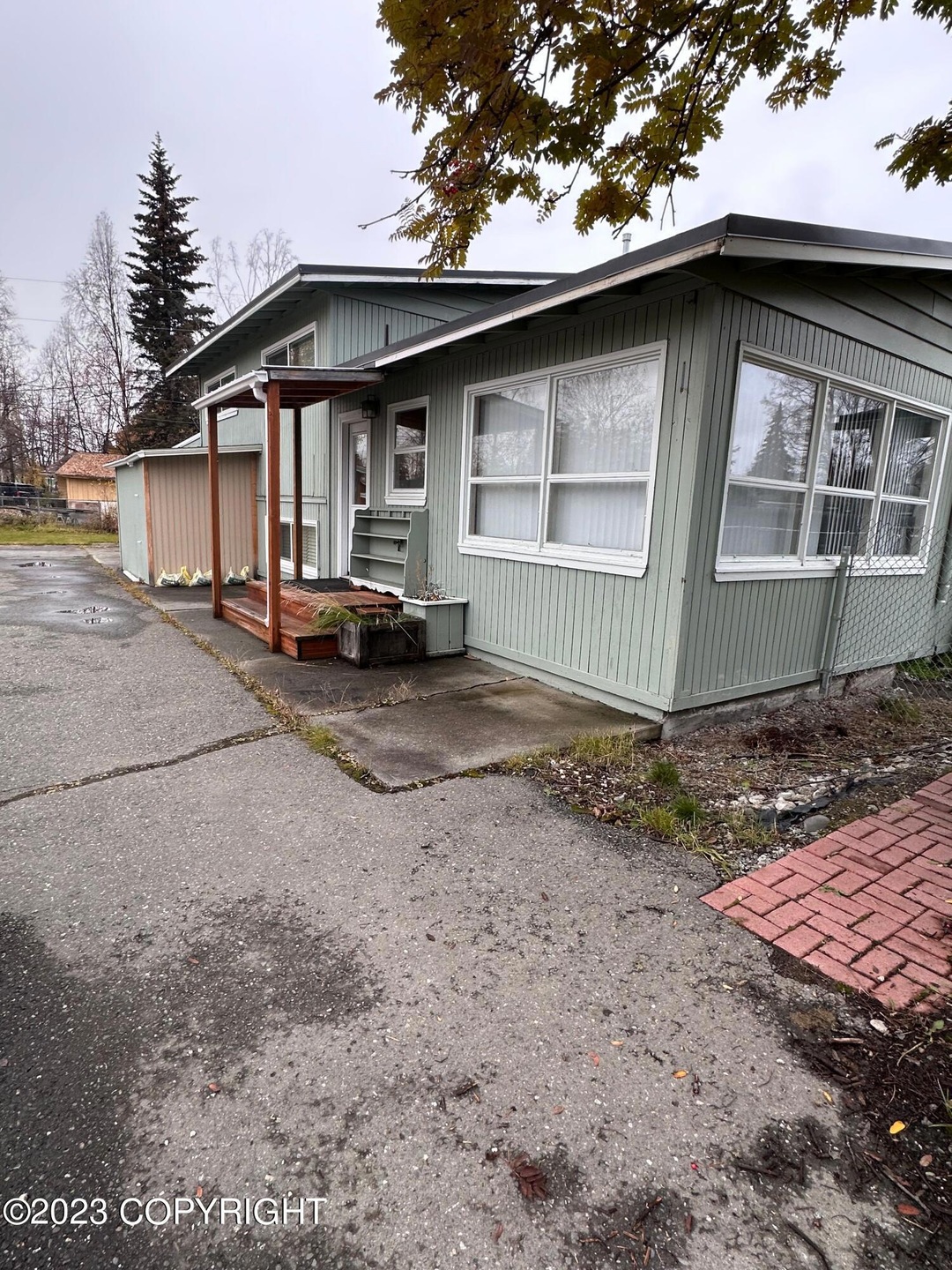 6413 E 14th Ct unit A, Anchorage, AK 99504 - photo 1
