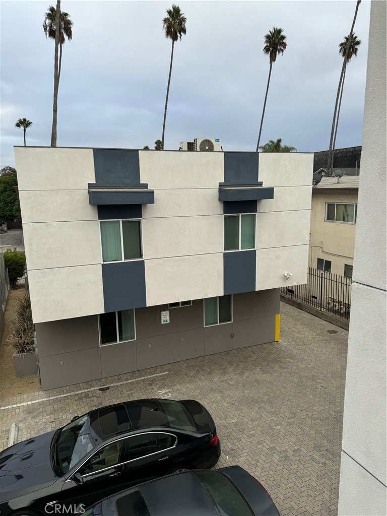 623 Normandie Ave, Los Angeles, CA 90004 - photo 1