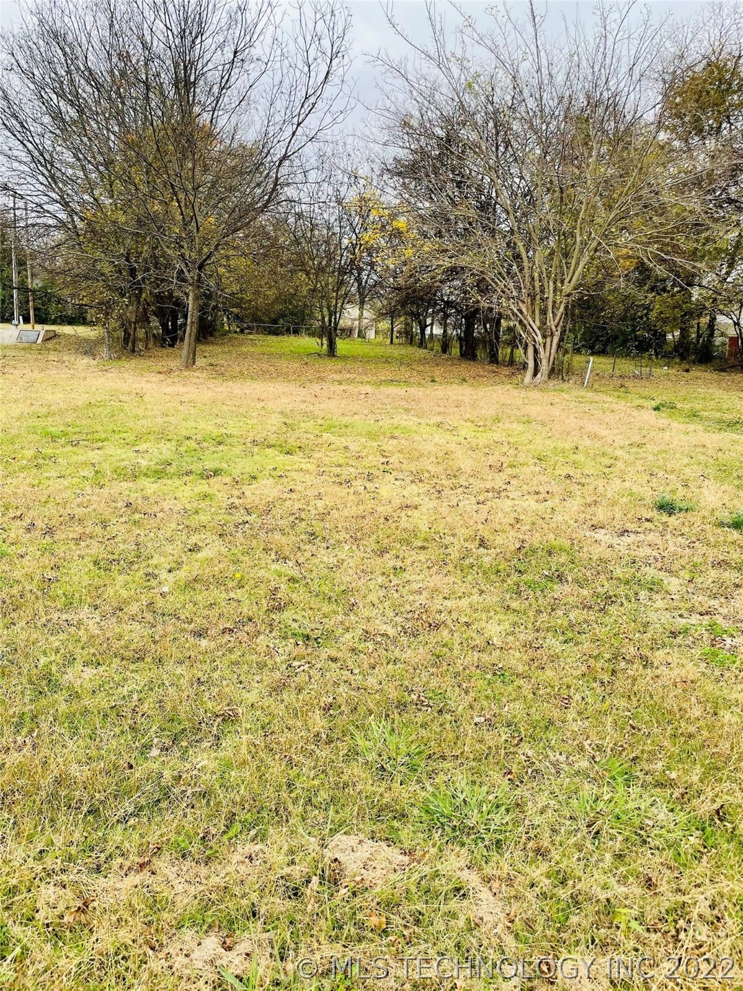 911 A St NE, Ardmore, OK 73401 - photo 1