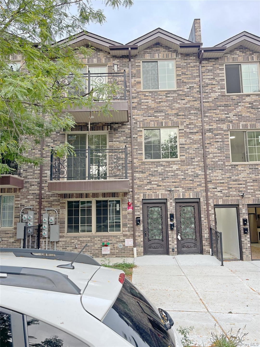 36-29 171st St unit 2F, Flushing, NY 11358 - photo 1