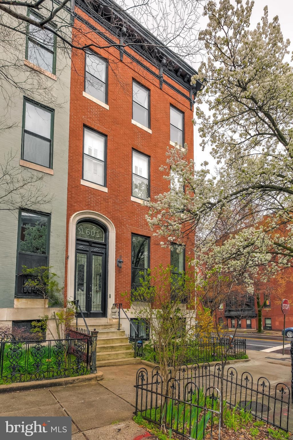 1601 Bolton St unit GROUND FLOOR APT, Baltimore, MD 21217 - photo 1