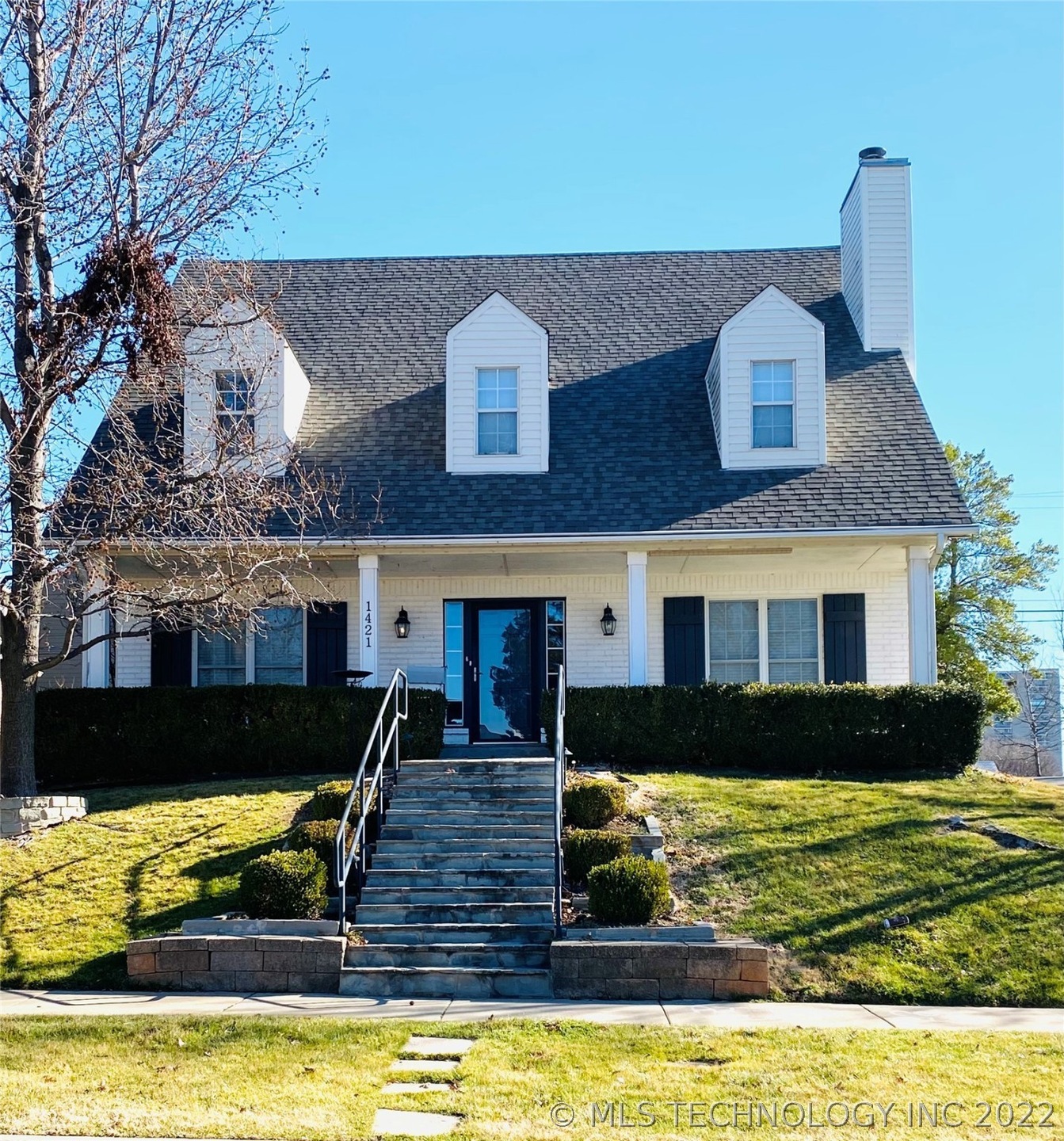 Conveniently located near River Parks, Gathering P
