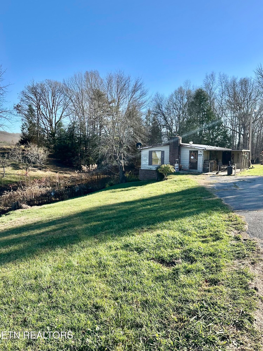 1500 Coalhill Rd, Sunbright, TN 37872 - photo 1