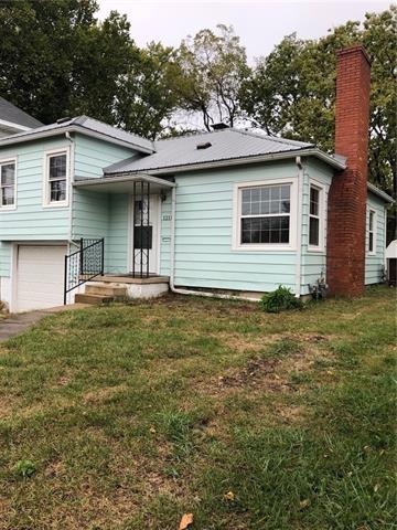 1211 Calhoun St.  Chillicothe MO  This home was ju
