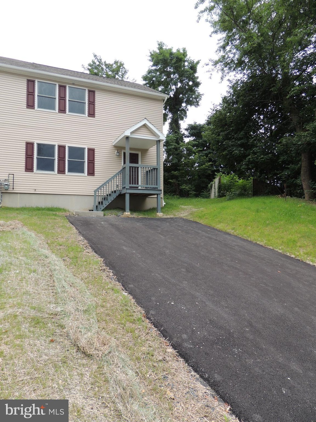 502 Dakemich Ct, Enola, PA 17025 - photo 1