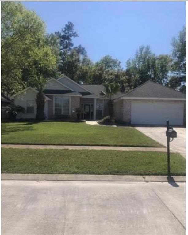 211 Amanda Dr, Slidell, LA 70458 - photo 1