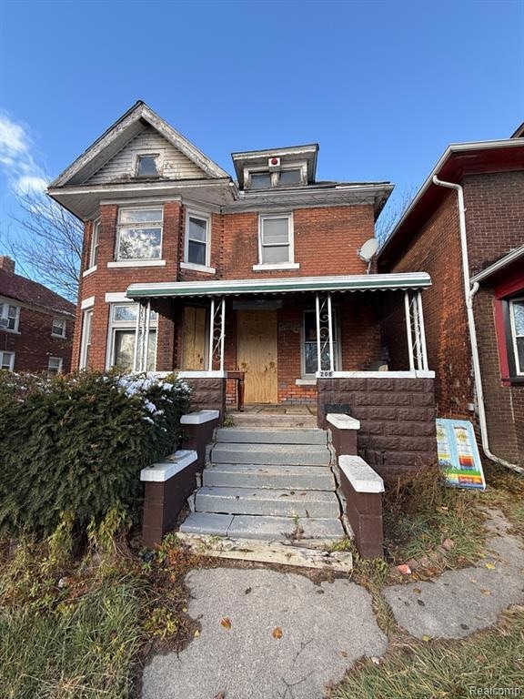 208 W Buena Vista St, Highland Park, MI 48203 - photo 1