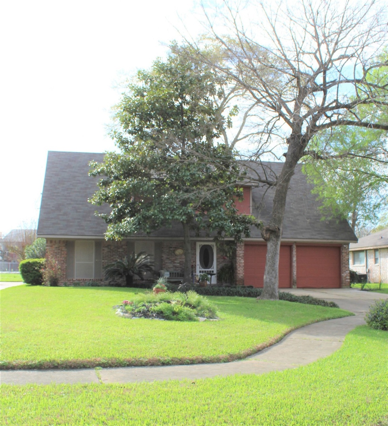 7335 Tall Pines Dr, Houston, TX 77088 - photo 1