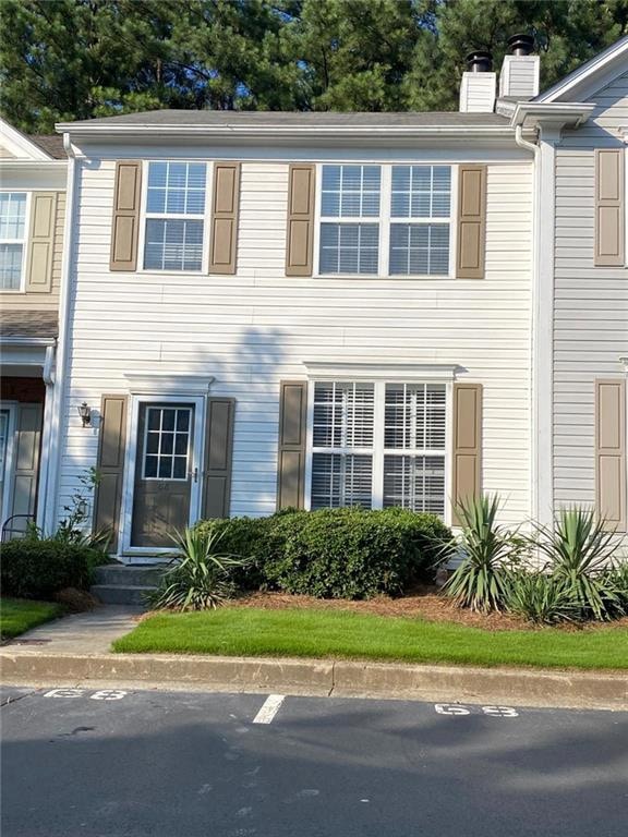 Colonial inspired townhome