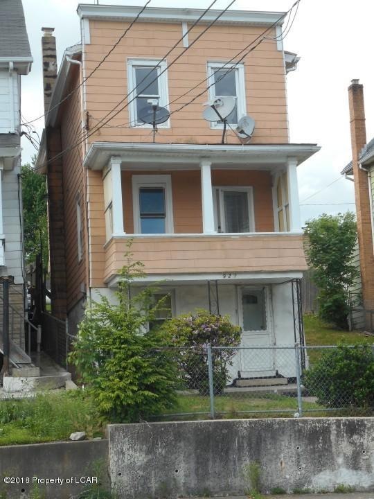 921 E Diamond Ave, Hazleton, PA 18201 - photo 1