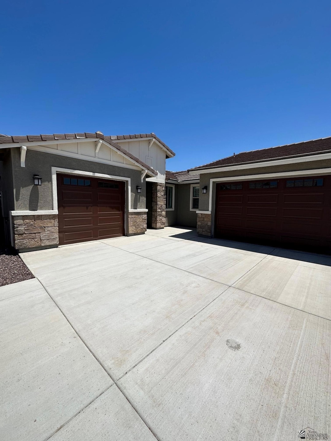 For Sale $559,923 • Co-Listing Agent
