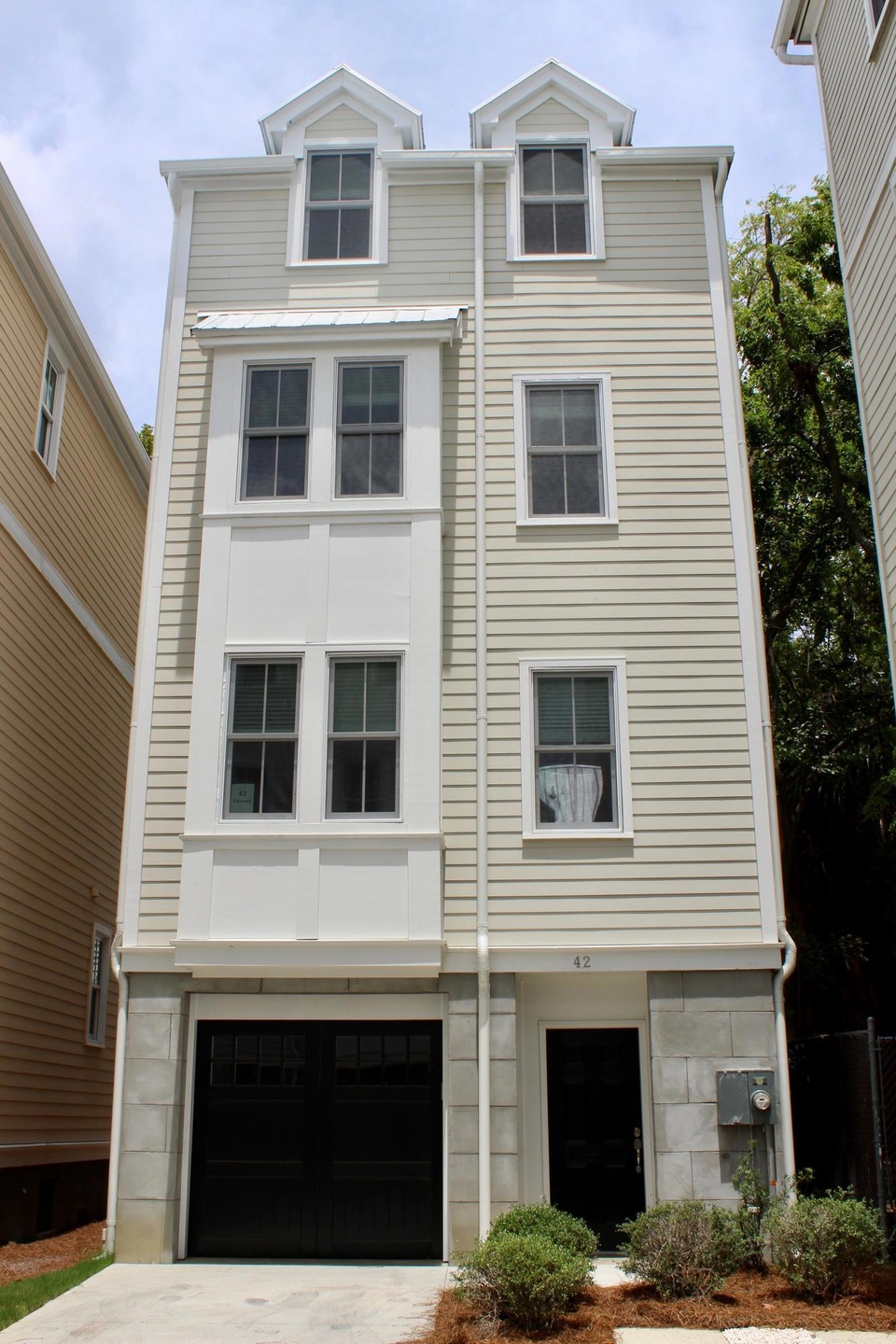 42 Dereef Ct