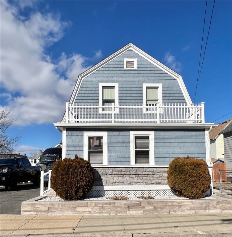 369 Northup St, Cranston, RI 02905 - photo 1