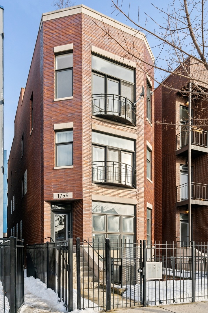 1755 N Artesian Ave unit 1, Chicago, IL 60647 - photo 1