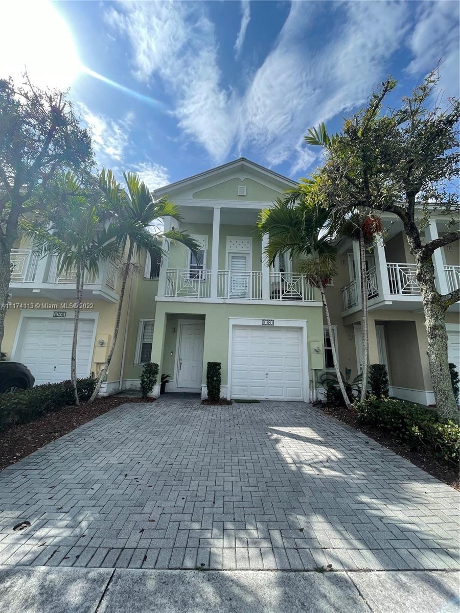 10780 NW 74th Ln, Doral, FL 33178 - photo 1