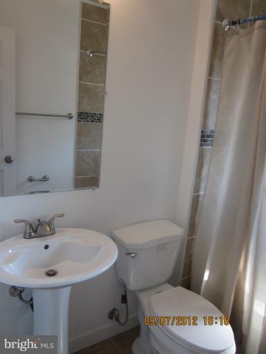 817 Carrington Ave, Capitol Heights, MD 20743 - photo 1