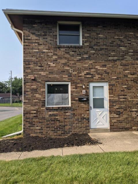 1250 Woodbrook front