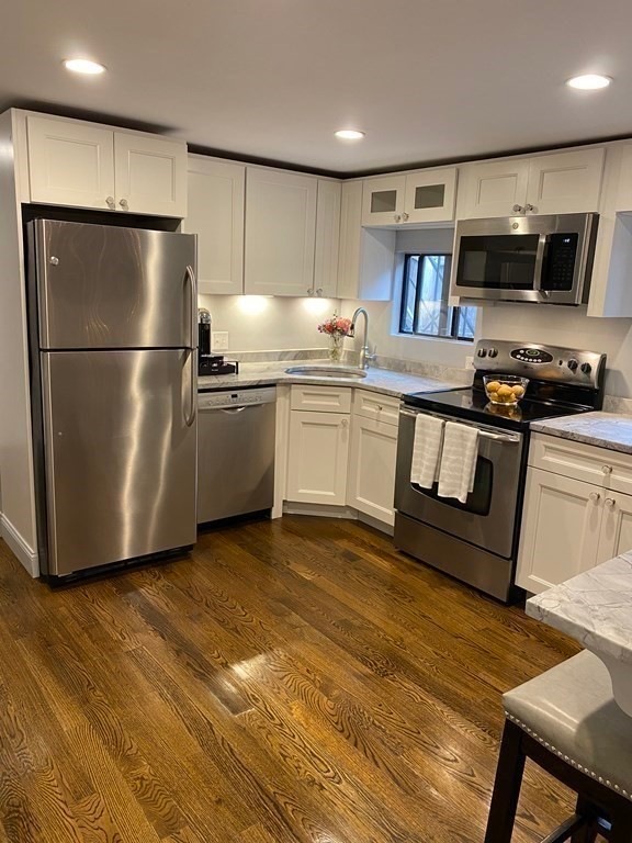 389 Beacon St unit 1, Boston, MA 02116 - photo 1