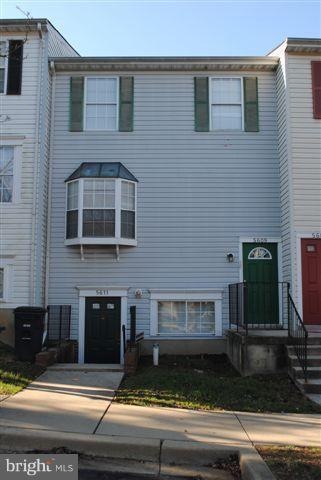 5609 Larson Ct unit 13, Capitol Heights, MD 20743 - photo 1