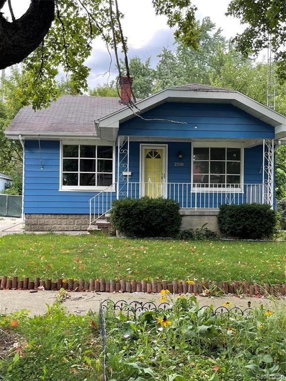 2550 Paducah St, Flint, MI 48504 - photo 1