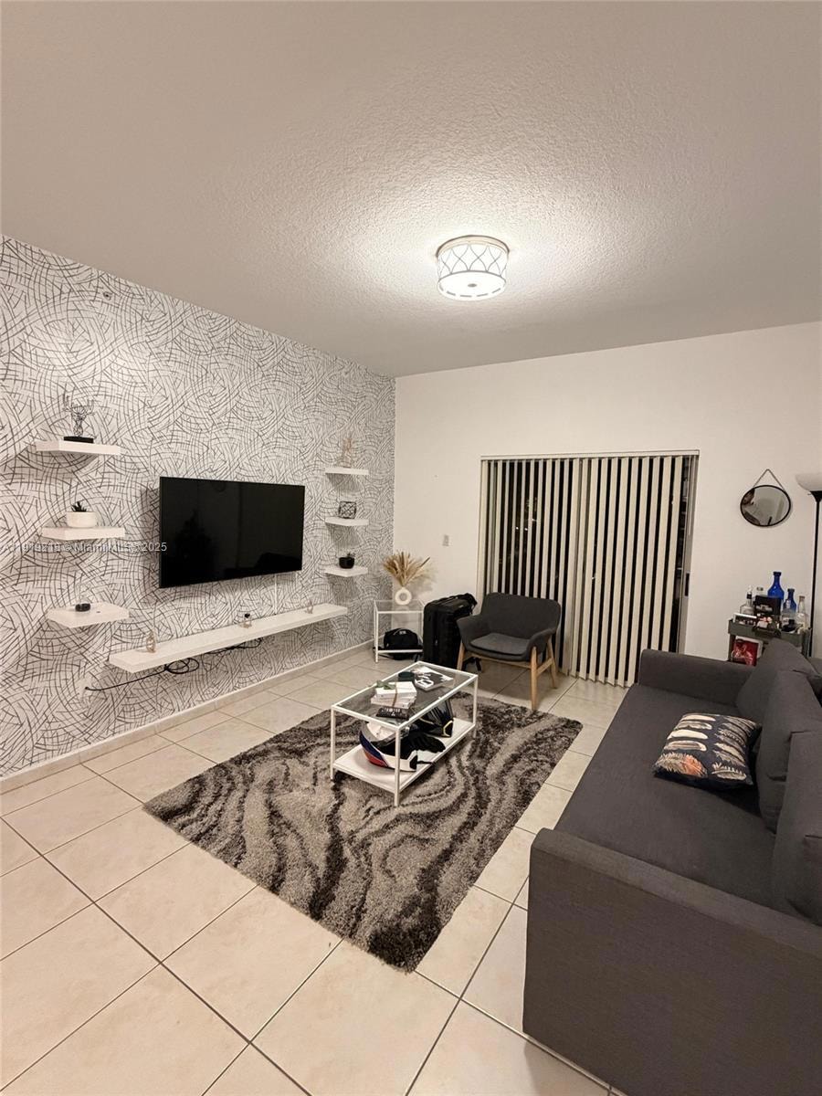 7350 NW 114th Ave unit 201, Doral, FL 33178 - photo 1