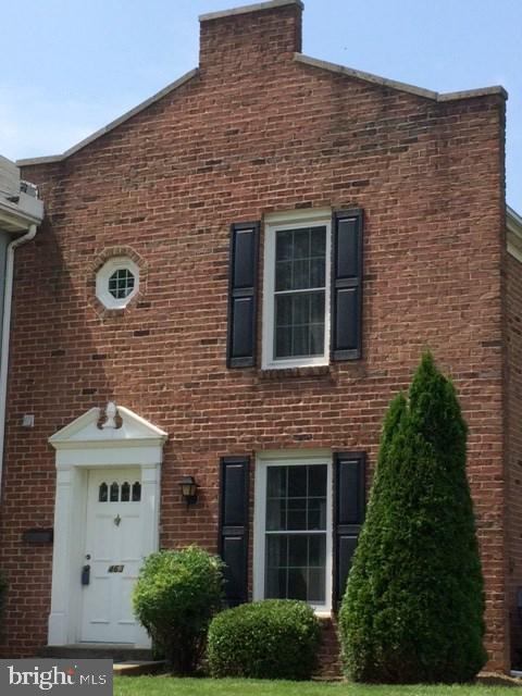 463 W Caracas Ave, Hershey, PA 17033 - photo 1