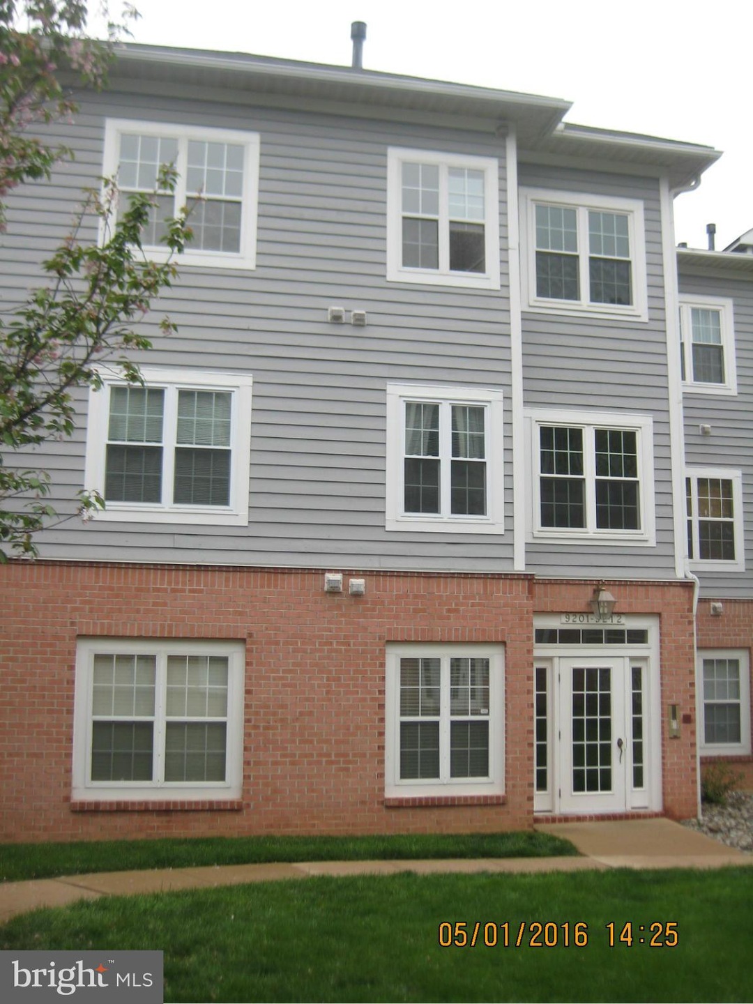 9211 Groffs Mill Dr, Owings Mills, MD 21117 - photo 1