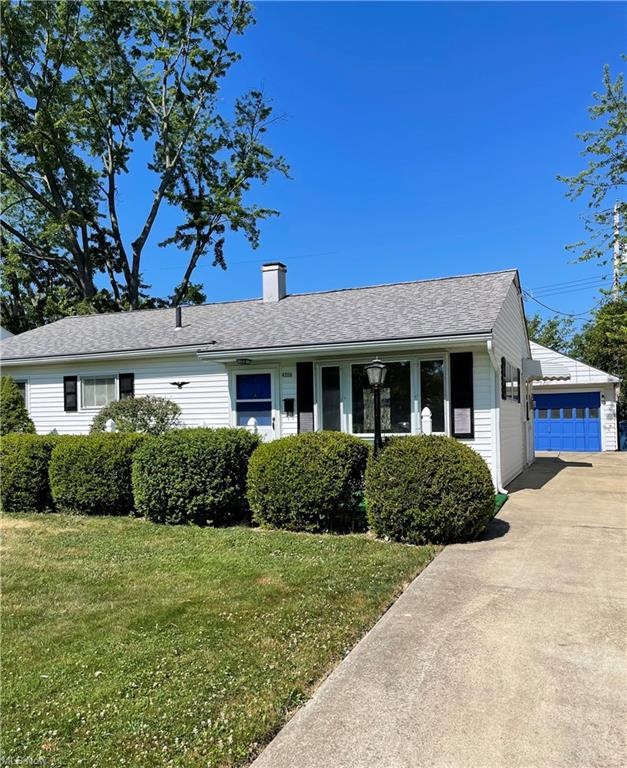 4208 Talbot Ln, Lorain, OH 44055 - photo 1