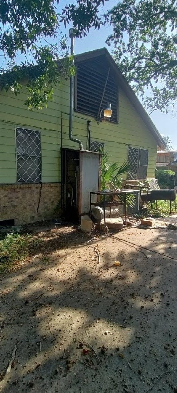 2115 Melbourne St, Houston, TX 77026 - photo 1