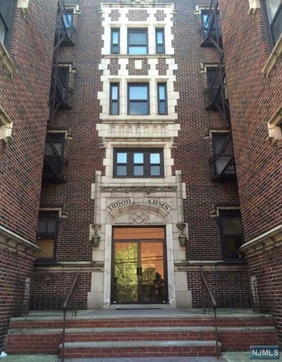 26 Spring Dell unit B4, Rutherford, NJ 07070 - photo 1