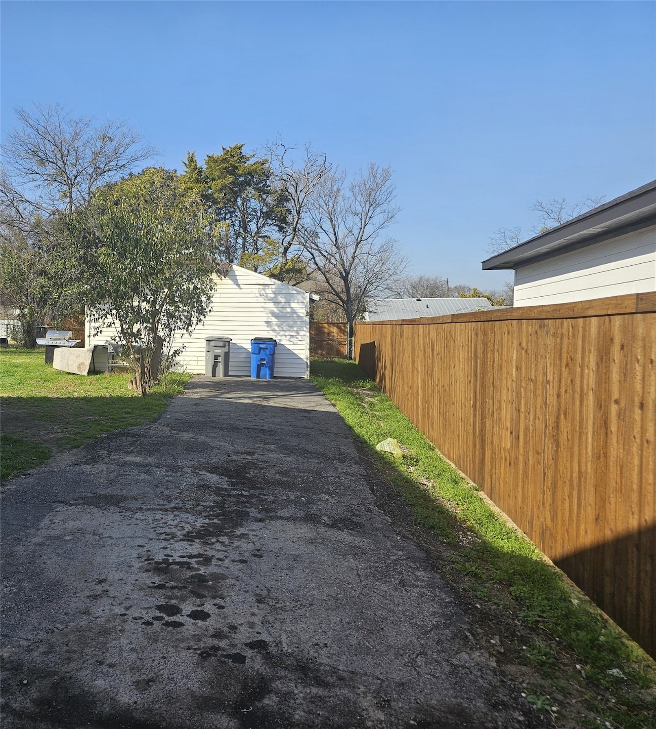 2117 Areba St, Dallas, TX 75203 - photo 1