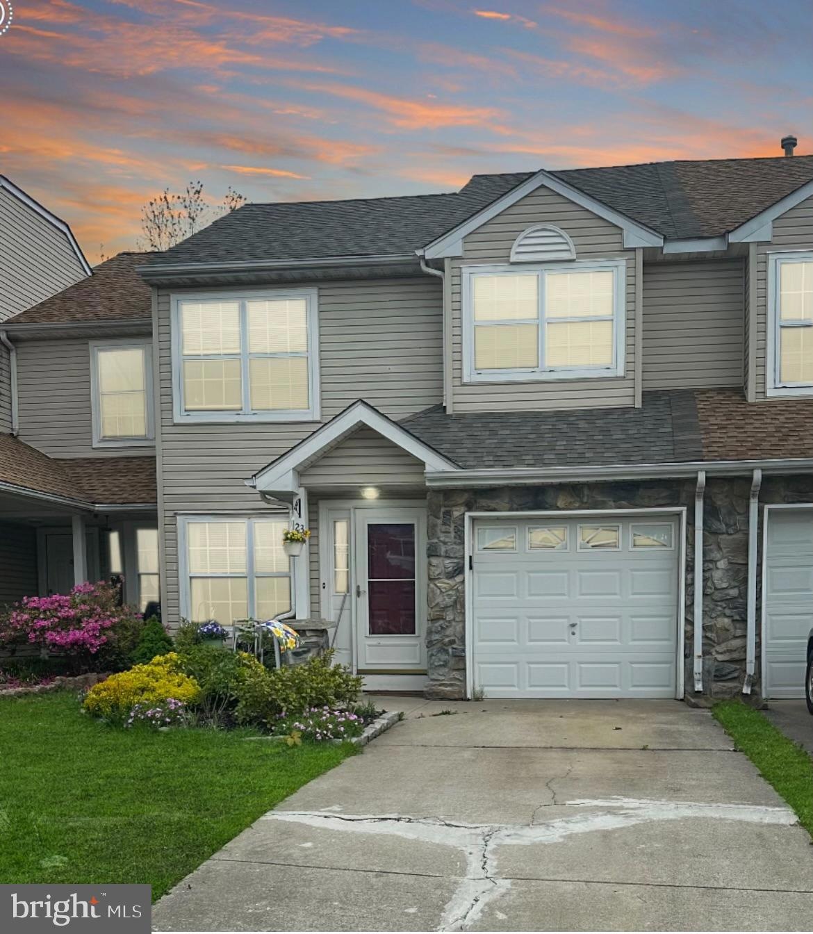 Sold $250,000 • Co-Listing Agent