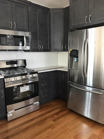 562 E 6th St unit 2, Boston, MA 02127 - photo 1